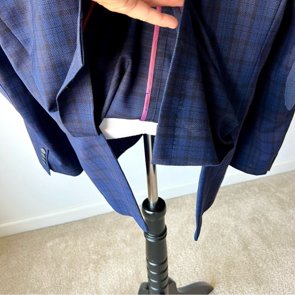 SARAR Men’s Navy and Black Plaid Wool Nadia Blazer—SZ. 48R - Picture 8 of 17